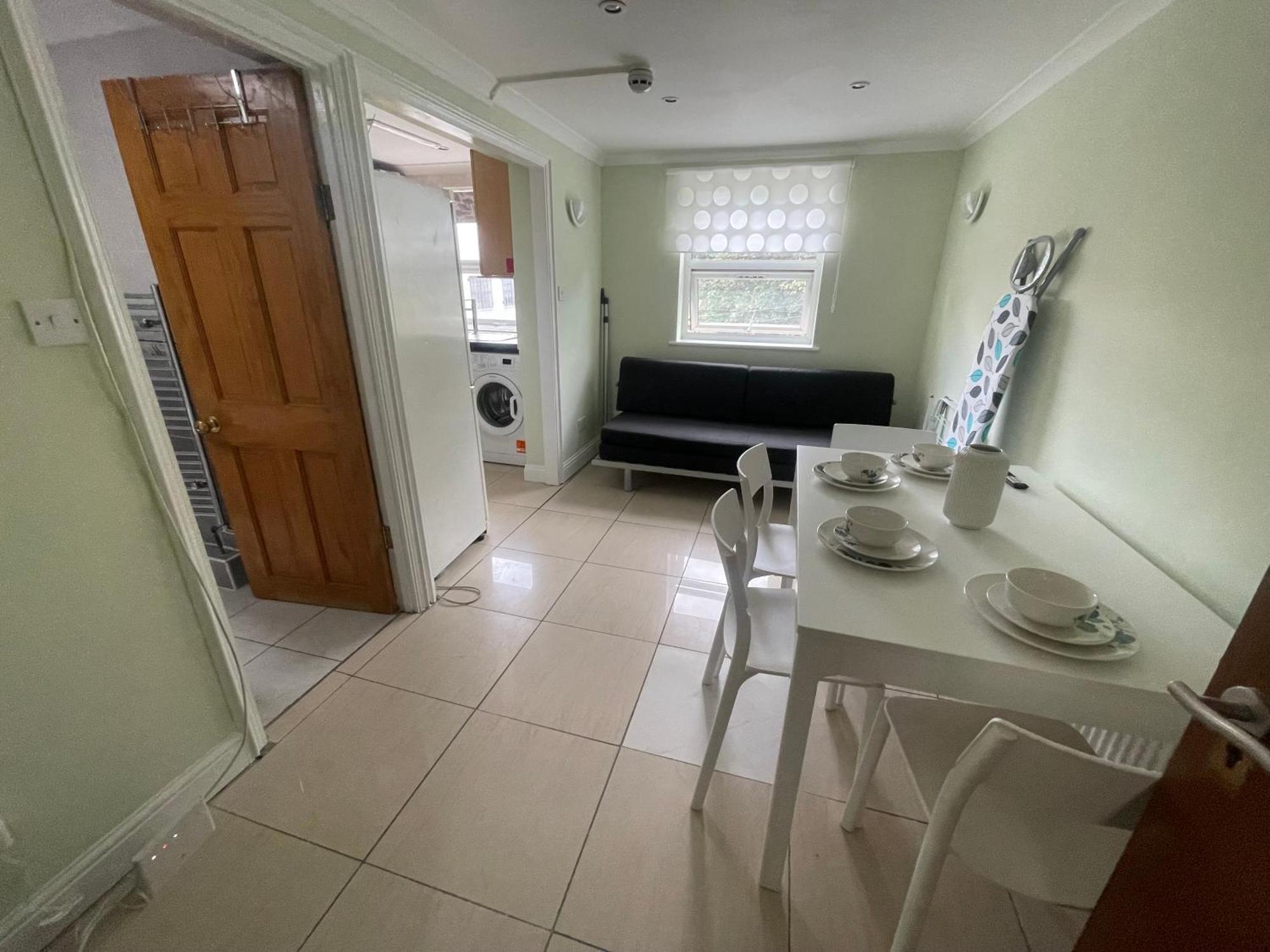 Entire 3 Bedroom Home - Minutes To Emirates Stadium! Лондон Экстерьер фото